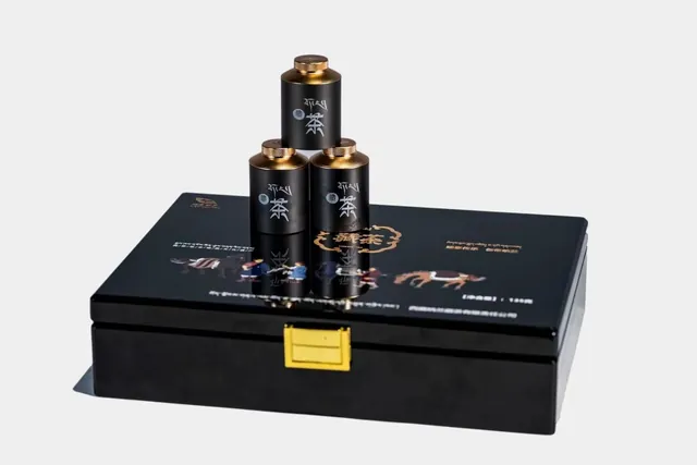 Petite Lacquer Casket